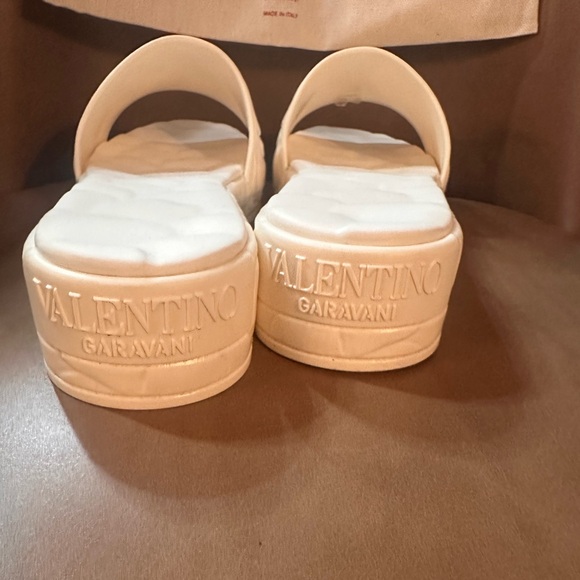 VALENTINO GARAVANI ATELIER SCULPTED PLATFORM POOLSIDE SLIDE MULES - Picture 6 of 7